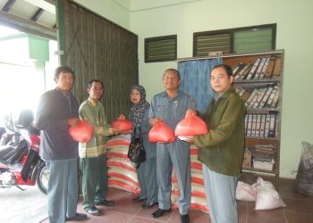 KEMENAG ADAKAN PENDISTRIBUSIAN ZAKAT FITRAH