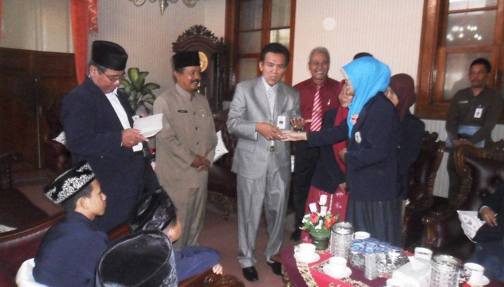 PELEPASAN KONTINGEN MTQ PELAJAR