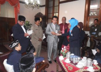 PELEPASAN KONTINGEN MTQ PELAJAR