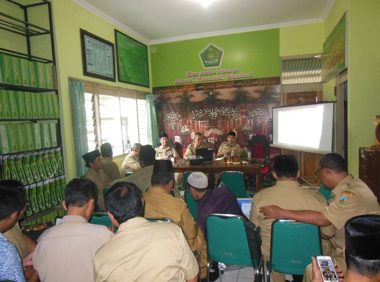 PELATIHAN SIMPONI (SISTIM INFORMASI PNBPNR ONLINE)