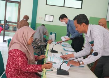 Sebanyak 141 Guru PNS PAI Kankemenag Kab. Kudus Terima Buku Rekening dan Kartu ATM BSI