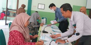 Sebanyak 141 Guru PNS PAI Kankemenag Kab. Kudus Terima Buku Rekening dan Kartu ATM BSI