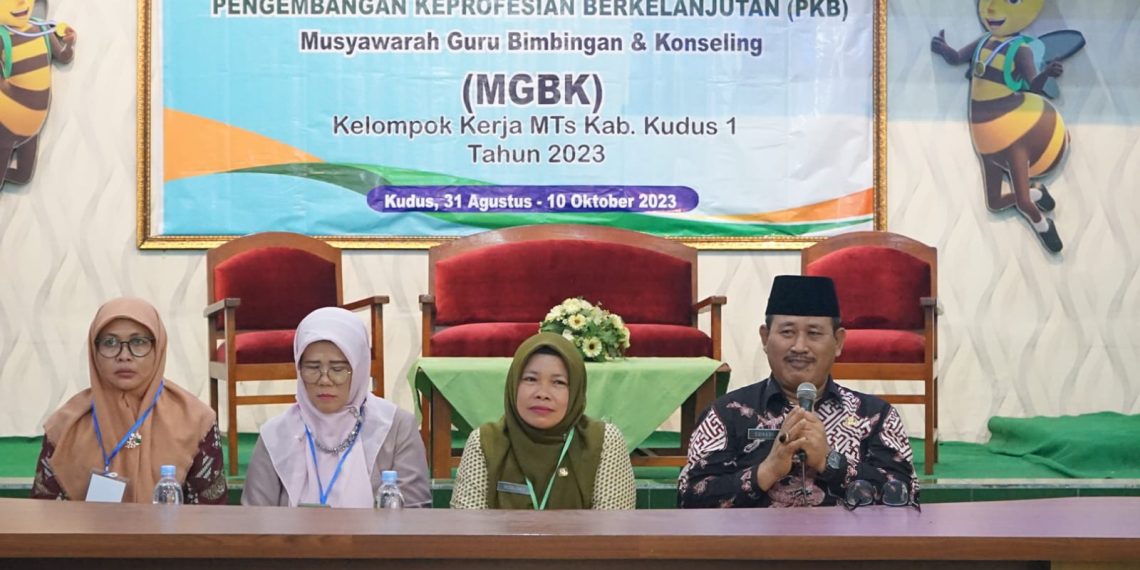 Pengembangan Keprofesian Berkelanjutan Guru Bimbingan Konseling KKMTs 1 Kudus