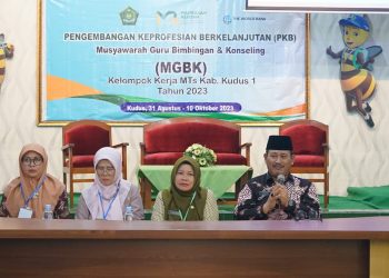 Pengembangan Keprofesian Berkelanjutan Guru Bimbingan Konseling KKMTs 1 Kudus