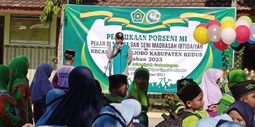 Pembukaan Porseni MI Tingkat Kecamatan Mejobo Kudus