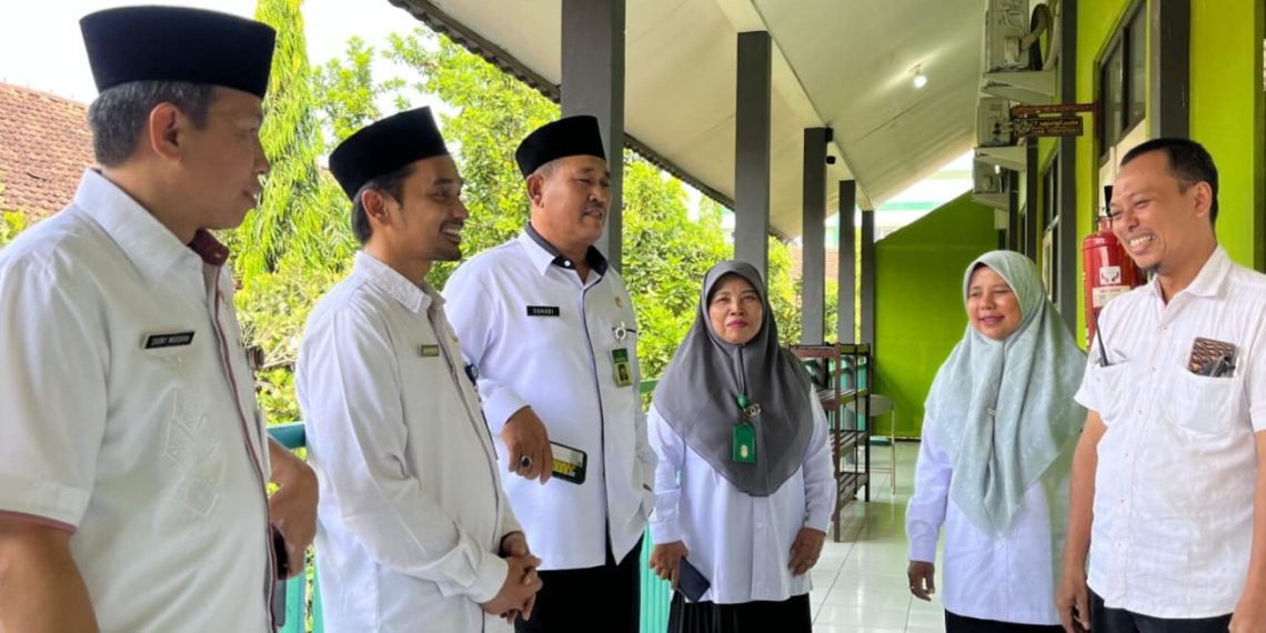 Kepala Kankemenag Kudus Beserta Jajaran Melakukan Monitoring Pelaksanaan KSM Jenjang MA