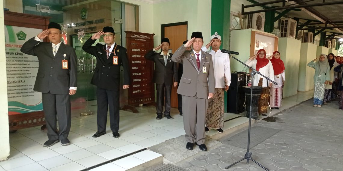 Memperingati HUT RI ke-79, Kantor Kementerian Agama Kabupaten Kudus Gelar Upacara