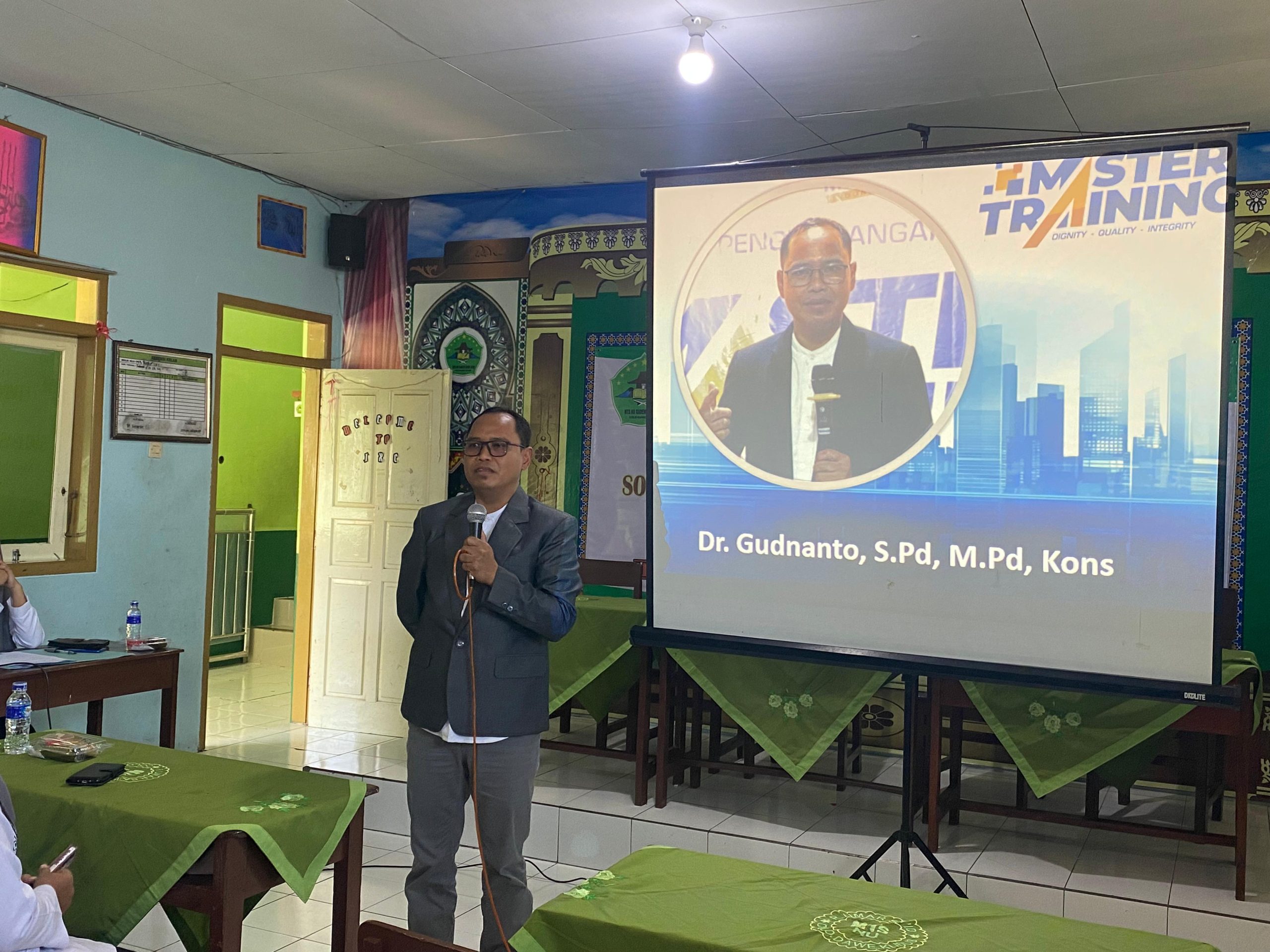Pentingnya Penerapan Semboyan Filosofis Ki Hajar Dewantara dalam Membentuk Anak Hebat