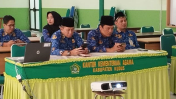 Zoom Pembinaan ASN Oleh Kanwil Kemenag Provinsi Jateng