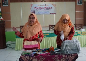 Pelatihan Merajut, Mengubah Benang menjadi Peluang.