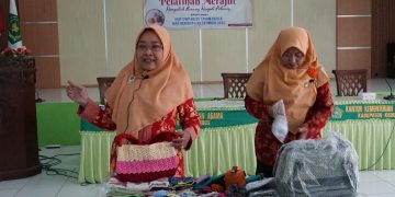 Pelatihan Merajut, Mengubah Benang menjadi Peluang.