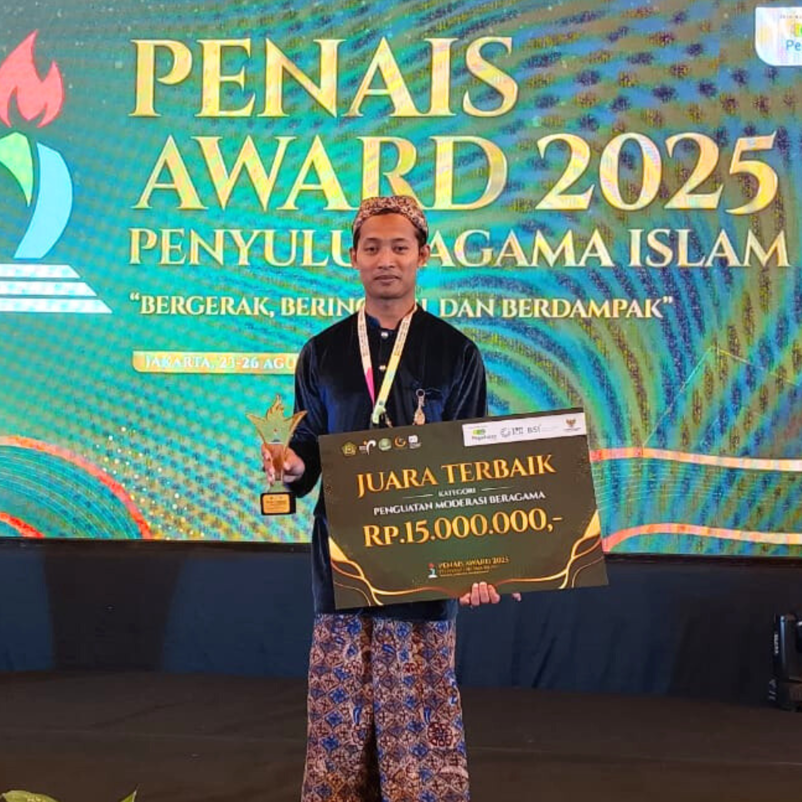 Gus Gandrung Raih Juara 1 Nasional PENAIS Award 2025: Inovasi SI GANDRUNG dari Kudus Jadi Prototipe Moderasi Beragama