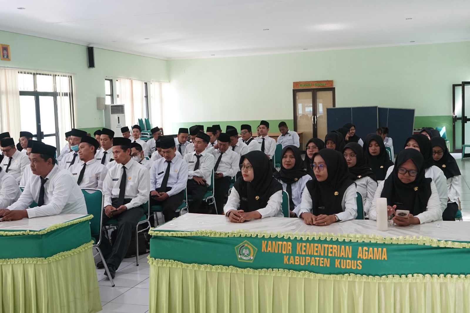 CPNS dan PPPK Kankemenag Kab. Kudus Ikuti Pembukaan Latsar CPNS dan Orientasi PPPK Tahap 1 Tahun 2025 Secara Daring