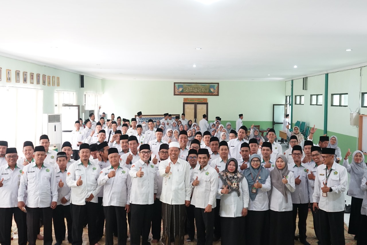 Warnai Peringatan Hari Santri 2025, Kemenag Kudus Gelar Ngaji Bandongan